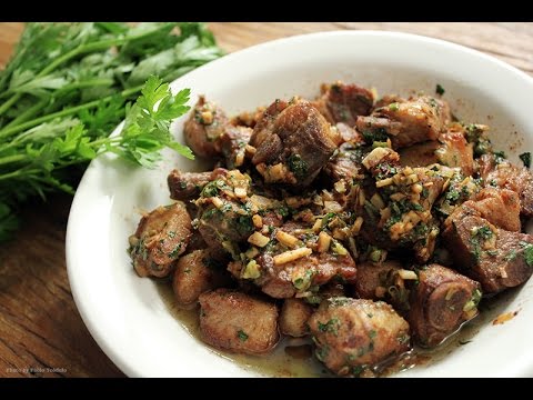 Costelinha de porco com gengibre, limão e mostarda