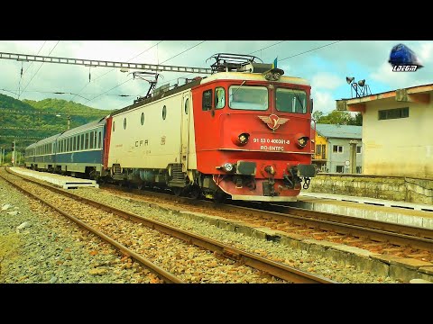 Clujeanca 40-0361-8 & IR1832 Cluj Napoca-Suceava-Iași-Galați in Gara Năsăud Station - 21 Sept 2021