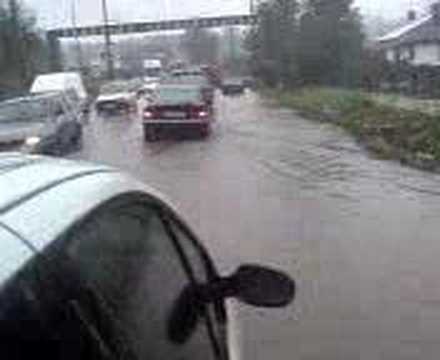 Autostrada Scheia din Suceava :)  Uniunea lu Papuc !