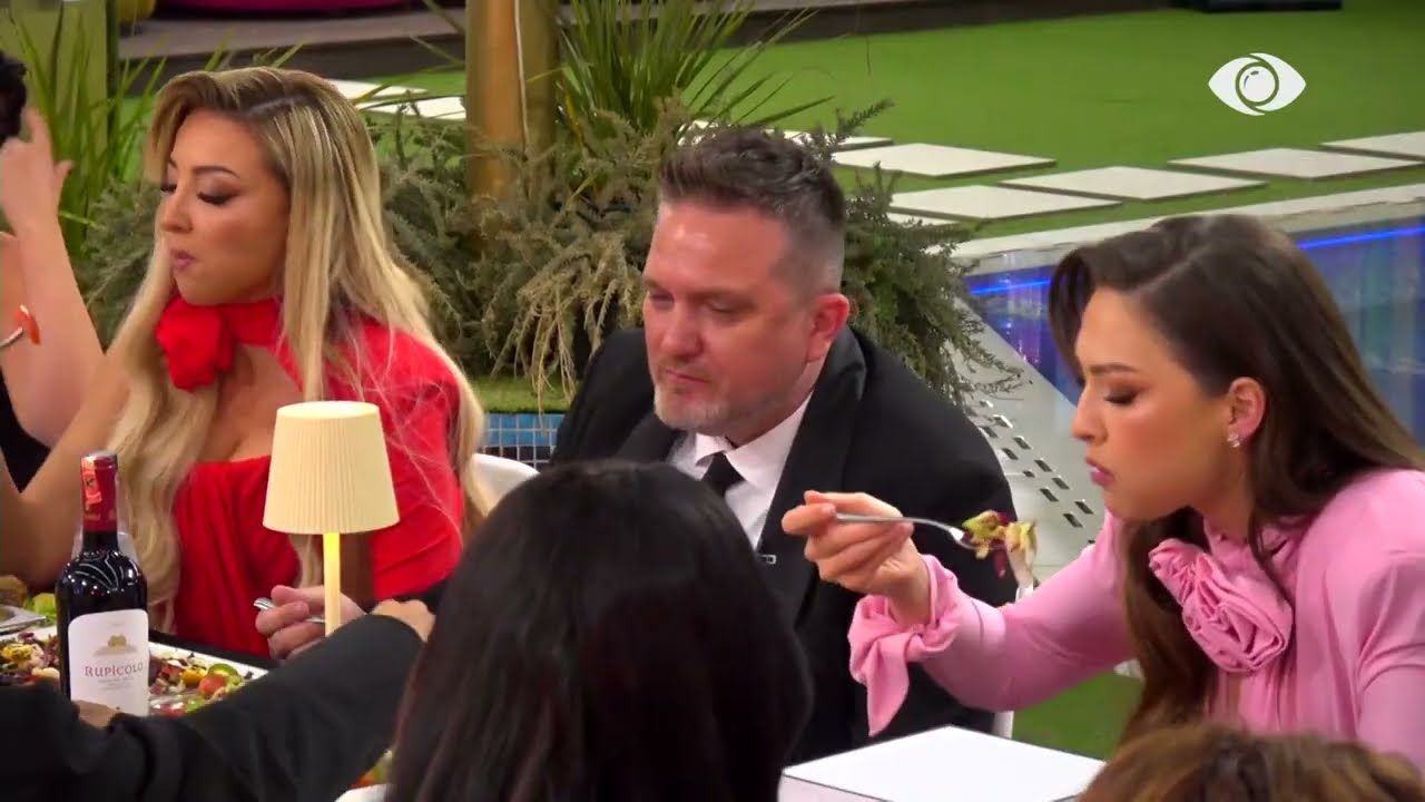 “Skema ju eci, e nxorrët Gazin”/ Juli debaton me Romeon dhe Meritonin: O i poshtër!