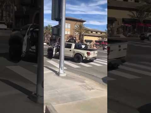 Ford Raptor Police Chase #fordraptor #cops #policechase #fail #raptor #4x4 #offroad #youtubeshorts
