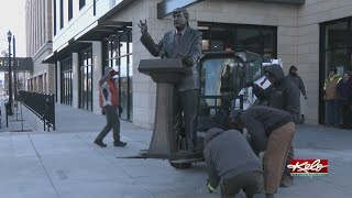 President Trumps statue now on display in downtown Rapid City