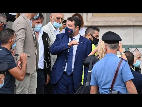 ماتيو سالفيني يمثل أمام القضاء بسبب منع مهاجرين من دخول إيطاليا…