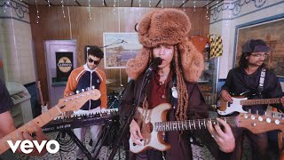 Lava La Rue – ”Shell Of You”