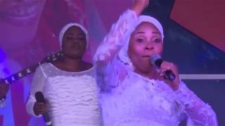 TOPE ALABI @praise the almighty concert 2017 (BIG 