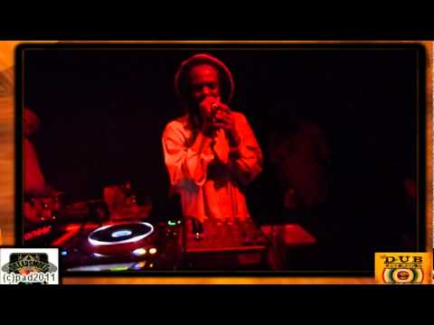 HANDS & HEARTS MUSIC FAMILY (uk) ft ras iyah - dub di uk vibes \  sound pt5 @ cactus 21-10-11