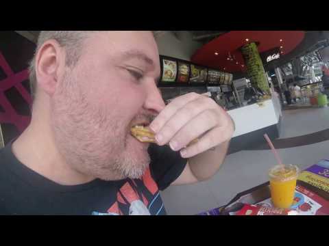 Pattaya 2017 vlog #4 Riding the bahtbus to taste test the McDonald's PURPLE SPUNK PIE!