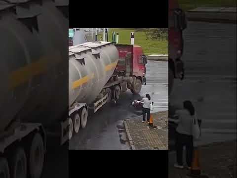 O PERIGO DO TRÂNSITO PARA O MOTOCICLISTAS