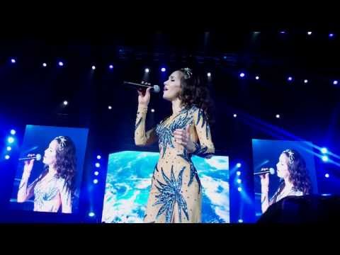 Natalia Oreiro . Venenososdesiempre.com . 10.12.2013 . Vengo del Mar. Tour Hits, Moscu