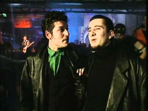 Pa ovo nije akvarijum, ovo je delfinarijuuuuum...