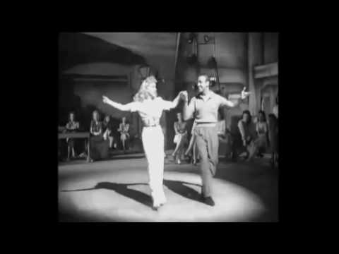 Five Foot Two, Eyes of Blue Lyrics