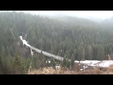 Asteptarea trenului in munti facand gigantul "S" - 25.12.2014