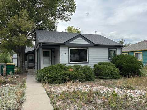 Spacious 3 Bed + Office, 2 Updated Baths – Central Aurora property video