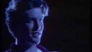 Clipe Petra -  Think Twice