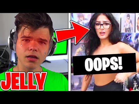 7 YouTubers Who FORGOT THE CAMERA WAS ON! (Jelly, SSSniperwolf, Unspeakable) Video