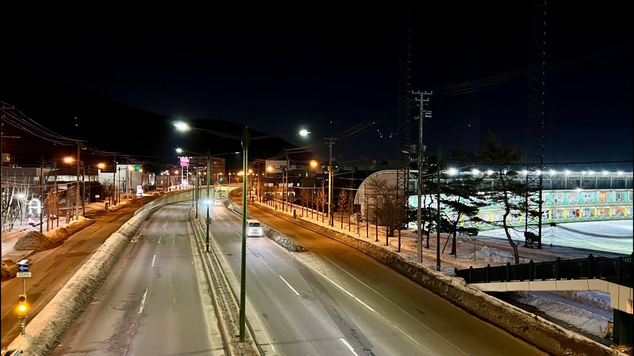 川沿を散策する配信