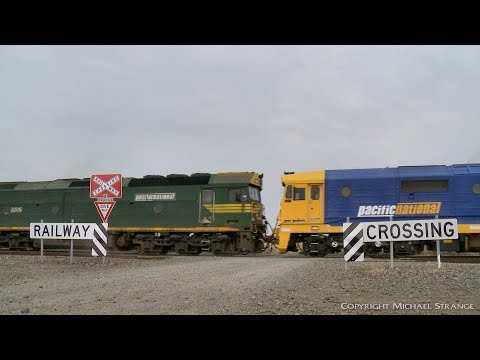 7902V Freight Train Running From Mildura to Melbourne - PoathTV Australian Railways