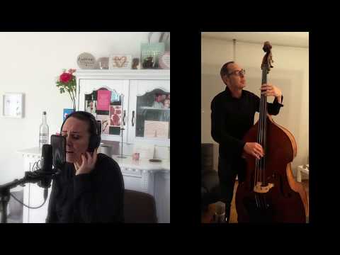 Nicole Häußler Strandgut Homestory ( written by Mike Knehr )