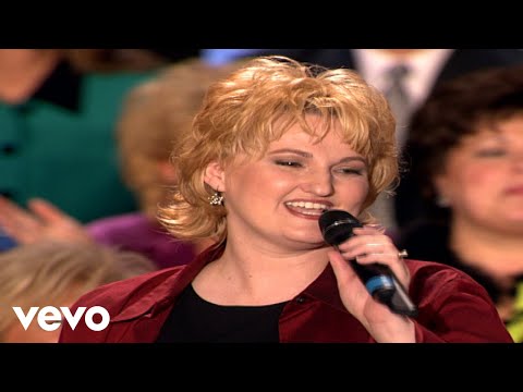 Bill & Gloria Gaither - Go Tell [Live] ft. The Martins