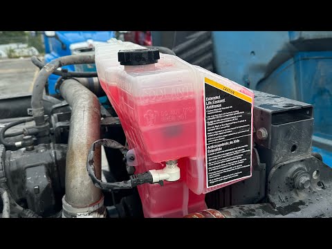 Kenworth T680 Coolant Reservoir Replacement