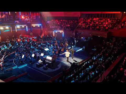 SELAH SUE feat. BENJAMIN EPPS - Hurray (Hip Hop Symphonique 2021), Auditorium de Radio France, Paris