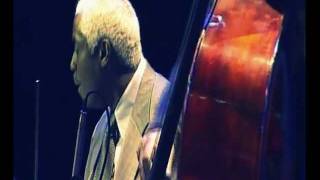 Freddy Cole 공연영상This is a lovely way to spend an evening