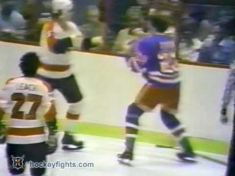 Nick Fotiu vs Behn Wilson