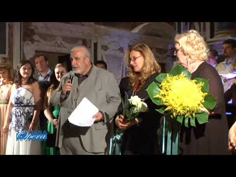 Alin Stoica premiat de către Nicoletta Mantovani cu Premiul Luciano Pavarotti