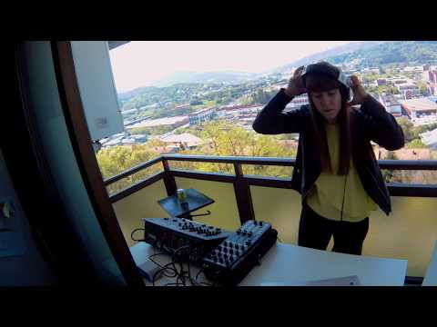 NURIAJUMP @ VIERNES SANTO / YoMeQuedoEnCasa (DESCARGA EN LA DESCRIPCIÓN)