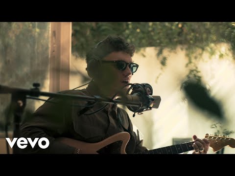 DanDlion - When One Thing Leads To Another (Live)