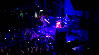 Adler - Mr.  Brownstone (Guns N&#39; Roses) Live @ Lima-Perú 2015-07-23