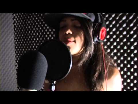 Mc Mulata feat Mc Jhow - De Veloster Itrinta