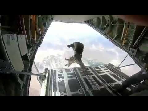 Indian paratroopers jump from height of 16000ft | Heroes on duty | Ladakh | Viral video