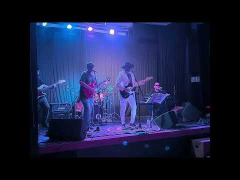 EN LA CIUDAD DE LA FURIA-REMOLINOS(EN VIVO)