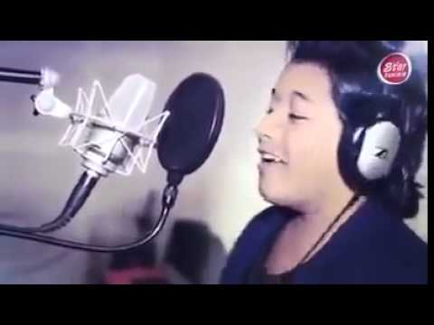 طـفـل تـونسي يغـني لـيـبـي