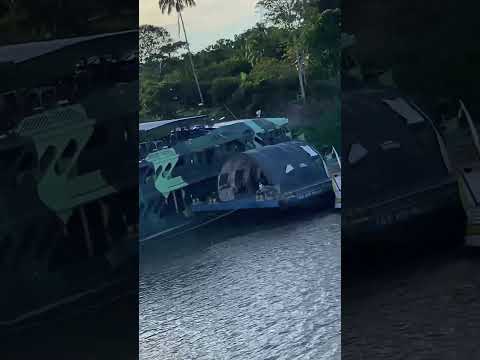 Enquadro no meio do Rio Amazonas - indo pro show em tefé- Amazonas - Enzzo da Sul #funk