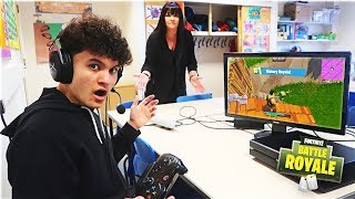 15 Year Old Kid Expelled For Playing Fortnite At School