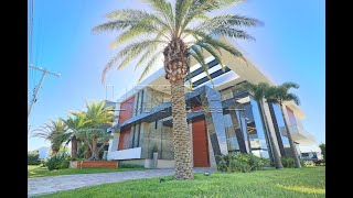 Vídeo 60 — Casa em Condomínio 5 Dormitório(s) Bairro Enseada