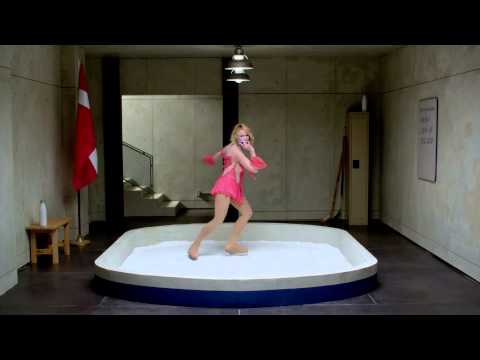 Sarah Silverman & Chelsea Handler for Wi Fi Calling from T Mobile