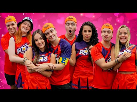 DEI EM CIMA DE TODAS AS GAROTAS NA ROXTEEN COM CANTADAS ENGRAÇADAS