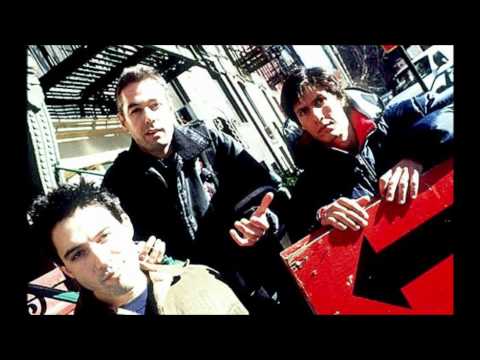 Modestly Movin - Mashup 2009 - Modest Mouse vs Beastie Boys