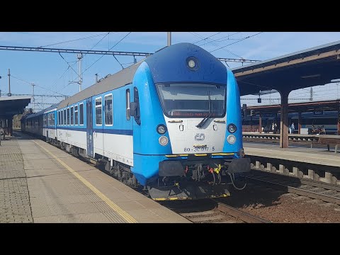 Os 5011 s 80-30 017-5 (sysel Pardubický kraj) + na konci soupravy 162 014-5.