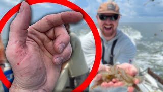 DON'T GRAB A CRAB LIKE THIS - Shrimping and Crabbing Outer Banks ( OBX )