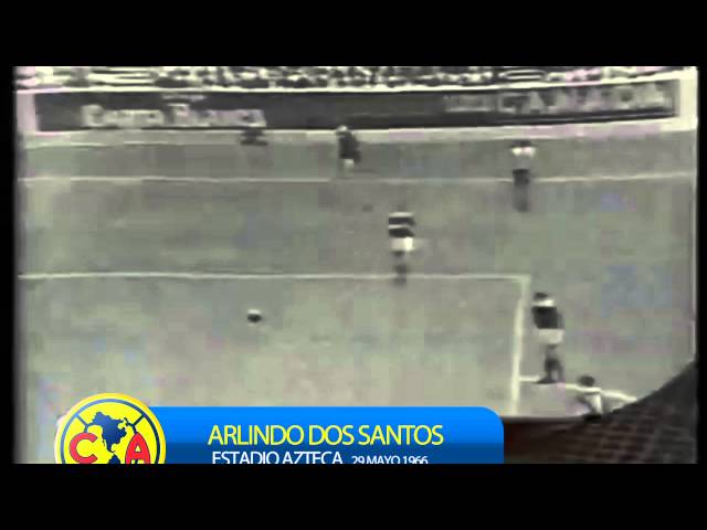 El primer gol en el Estadio Azteca
