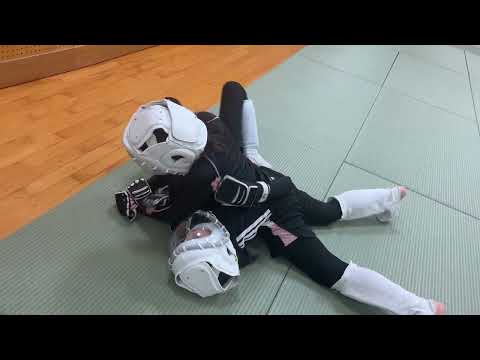 女子MMAスパーリング