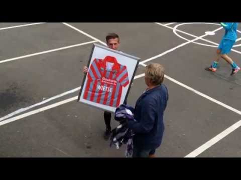 Wietse van Diepen wordt bedankt voor de 7 seizoenen bij Zouaven. Veel succes bij Zwaluwen '30.