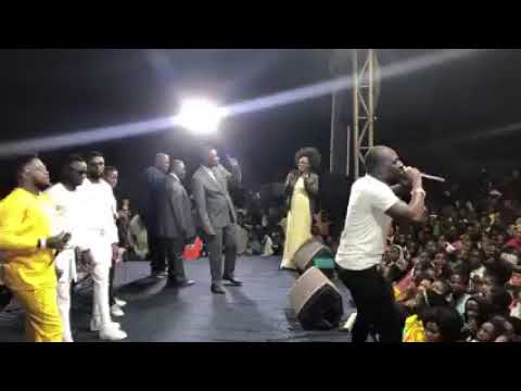 One Coli Collins - Alefisobolola Live video 2022 , Zambian Gospel Latest music