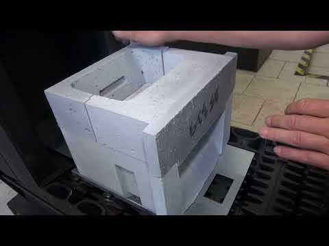 Viadrus Hercules U68 installation of the ceramic lining into the boiler