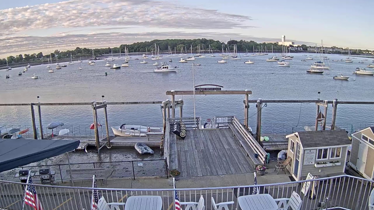 Live webcam view of Jubilee Yacht Club Pier, Beverly Harbor