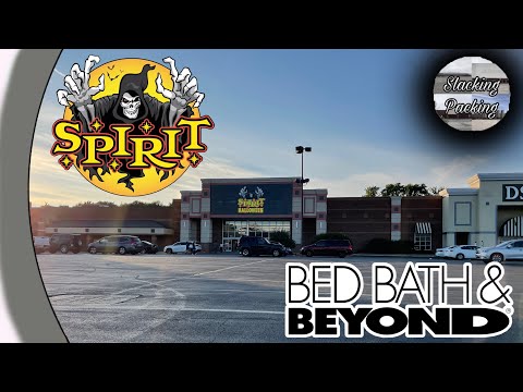 Spirit Halloween Inside Former Bed Bath & Beyond - Cincinnati, Ohio